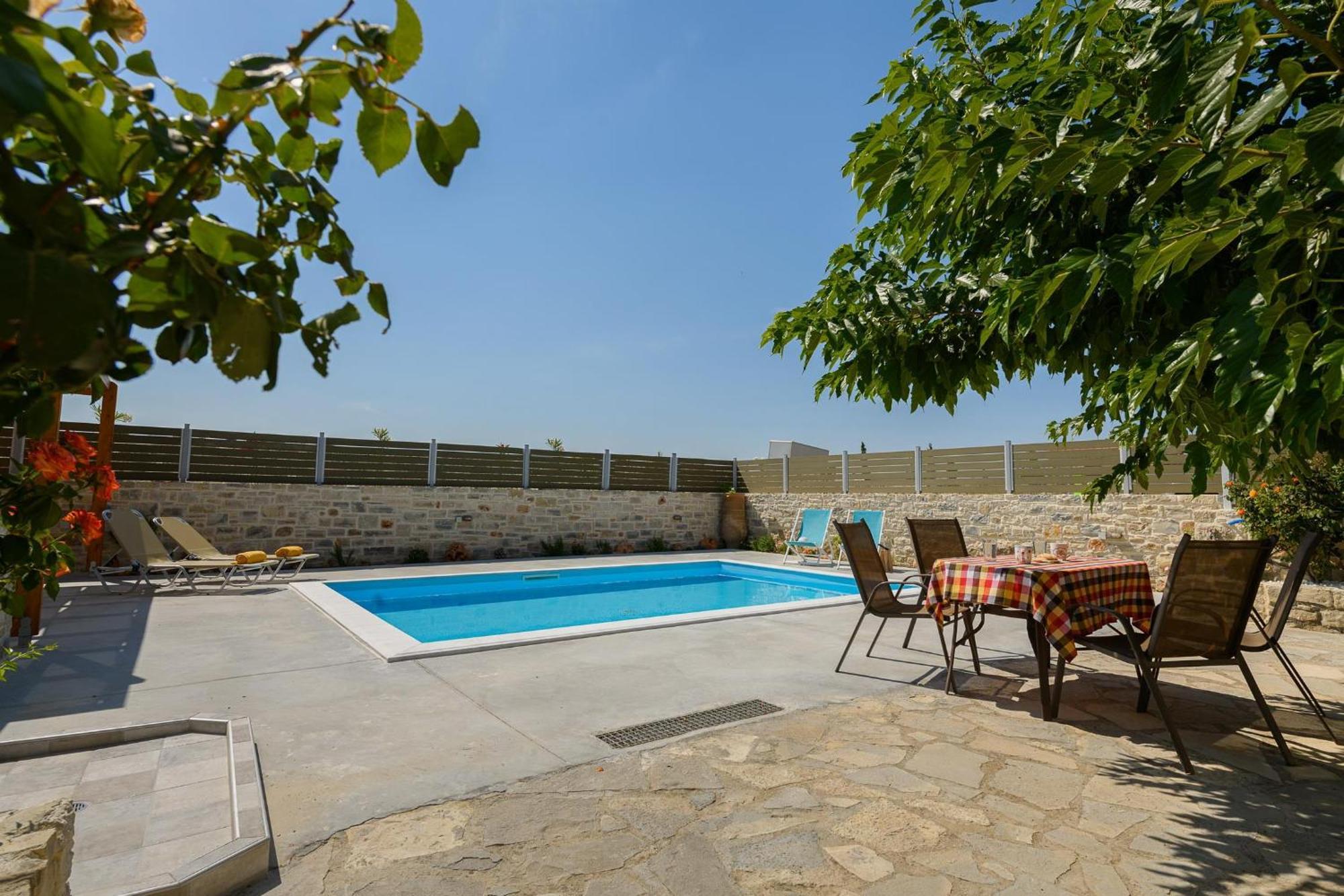 Orelia Cretan Deluxe Apartments 卡米拉日 外观 照片